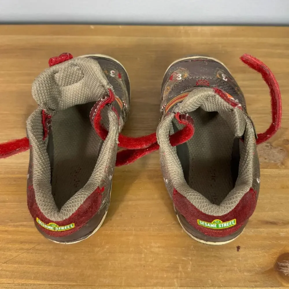 Stride Rite Sesame Street Elmo Shoes in Brown / Red Leather Toddler Size 7
